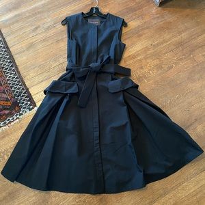 sleeveless Carolina Herrera black pocket dress with tie waist